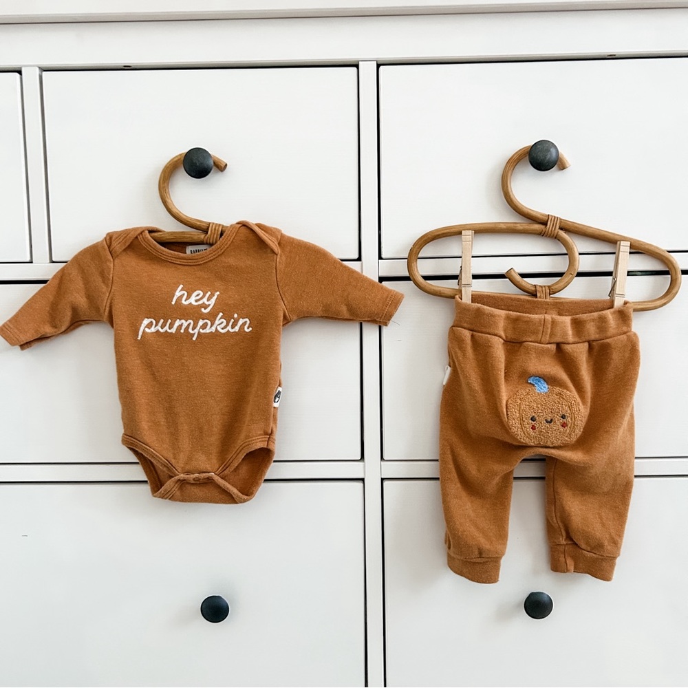Rabbit + Bear 0-3 month ‘hey pumpkin’ Onsie and 6 month pumpkin pants.
